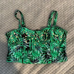 VS pink crop top size M